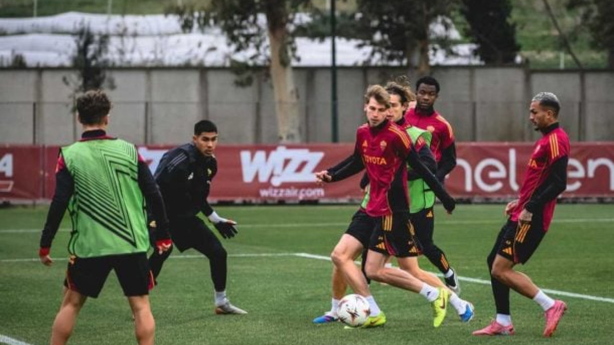 Times se enfrentam em partida válida pela 7ª rodada da fase de liga da Liga Europa 2025/26