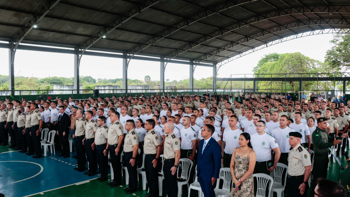 FORTALEZA, CEARÁ, BRASIL, 21-01-2026: Governador Elmando de Freitas inicia o Curso de Formação de Oficiais de mais 79 aprovados para a Polícia Militar na Academia Estadual de Segurança Pública (Aesp) (Foto Samuel Setubal /O Povo)