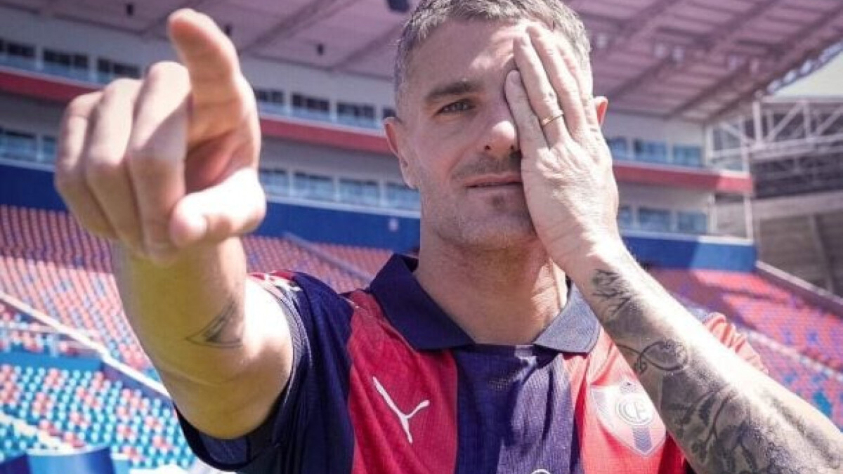 Atacante, que já atuou por Belgrano e Instituto, chega ao time paraguaio após uma passagem de sucesso pelo Vasco da Gama