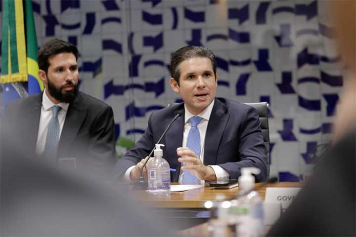 <p><span style=font-weight: 400;>Hugo Motta, deputado federal pela Paraíba, nasceu em 11 de setembro de 1989. Ele é filho de Nabor Wanderley, ex-deputado estadual na Paraíba e atual prefeito de Patos, no sertão do estado.</span></p>
