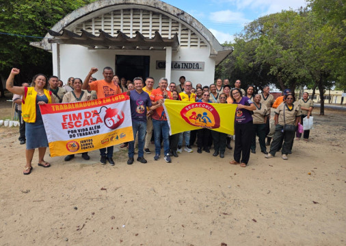 Trabalhadores terceirizados que atuam para a UFC encerram paralisação