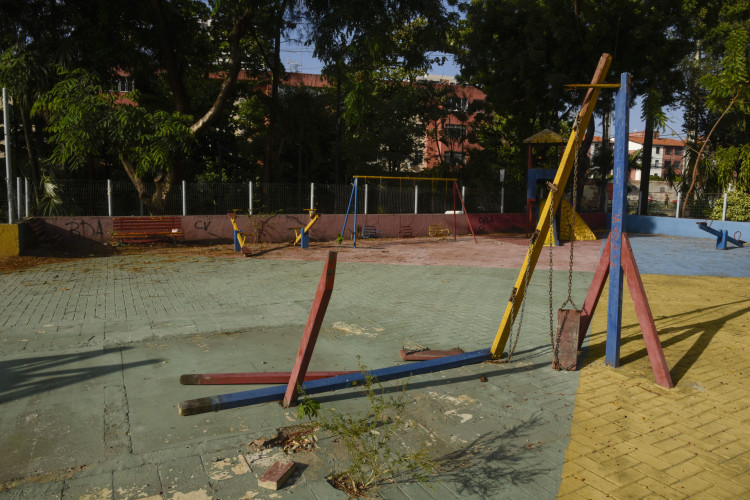 Grande parte de equipamentos de academia ao ar livre foram removidos