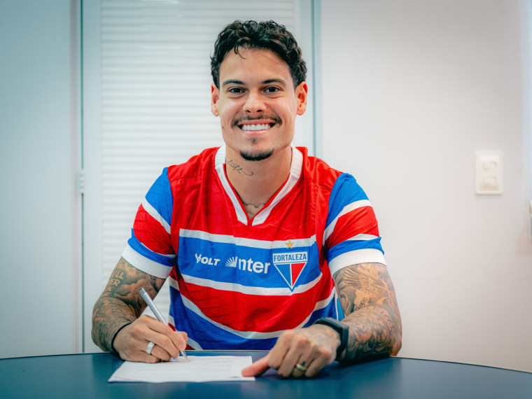 O zagueiro Luan Freitas chega em definitivo ao Fortaleza com contrato até o final de 2027