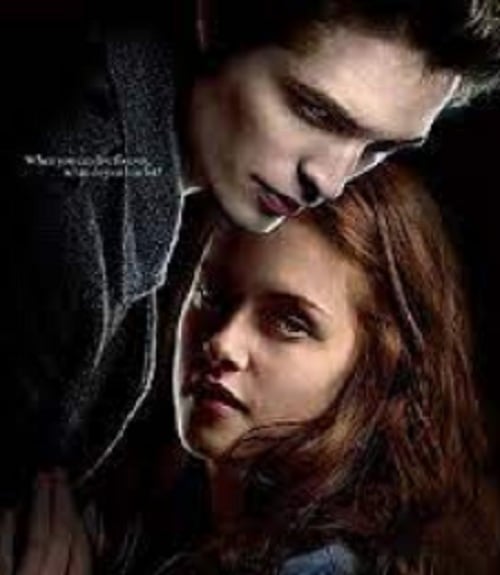 <p>“50 Tons de Cinza” começou como uma fanfic da saga “Crepúsculo” e foi escrito pela autora britânica E. L. James sob o título original “Master of the Universe”. A história foi publicada como livro em 2011, e se tornou um fenômeno editorial. A trilogia inclui também “50 Tons Mais Escuro” e “50 Tons de Liberdade”.</p><?php if (strpos(site('ds_site_link'), '/apostas') === false): ?>
    </div>
    <div class=