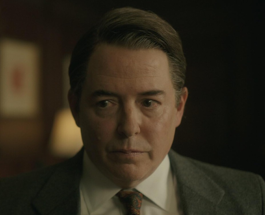 <p>Em 2023, Broderick integrou o elenco da minissérie “Império da Dor”, na qual interpretou Richard Sackler. A produção aborda a crise dos opioides nos Estados Unidos e a atuação da empresa farmacêutica Purdue Pharma.</p>
