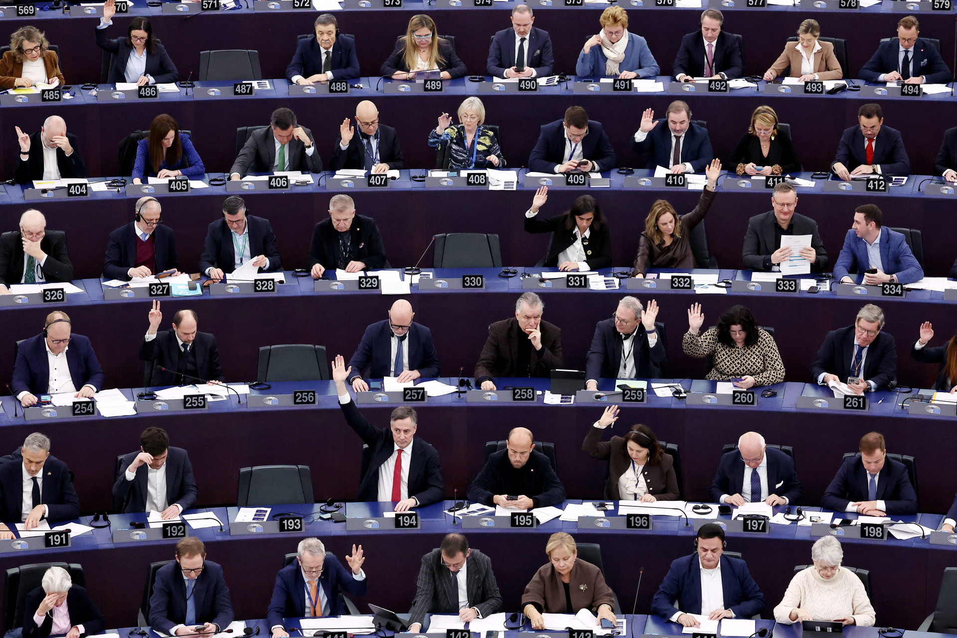 ￼VOTAÇÃO no Parlamento Europeu teve 334 votos a favor, 324 contra e 11 abstenções  (Foto: FREDERICK FLORIN / AFP)
