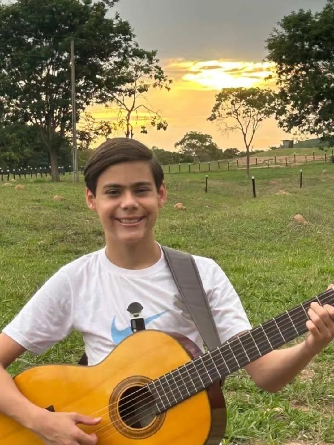 <p><span style=font-weight: 400;>Segundo Lúbia Fernandes, mãe do artista, Rafael chegou ao elenco após participar de um processo seletivo para atores mirins. O teste foi realizado em julho de 2025, na TV Anhanguera, afiliada da TV Globo em Goiás, e o resultado foi divulgado cerca de um mês depois.</span></p><?php if (strpos(site('ds_site_link'), '/apostas') === false): ?>
    </div>

    <div class=