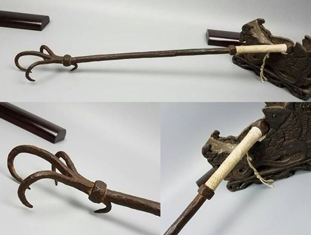 <p>A atividade poderia ser feita de maneira lenta e dolorosa ou até de forma mais rápida. Caso o soldado chinês tivesse habilidade com a arma, poderia derrubar seus oponentes do cavalo, já que eles ficavam presos nas garras (ou dedos) do Zhua</p><?php if (strpos(site('ds_site_link'), '/apostas') === false): ?>
</div>
<div data-type=