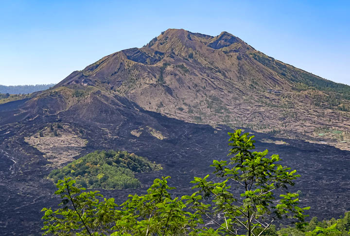 <p>O turista foi deportado e está proibido de voltar à ilha de Bali. Após a situação, ele apagou os vídeos e se desculpou. As desculpas não foram aceitas pela população local.</p>
