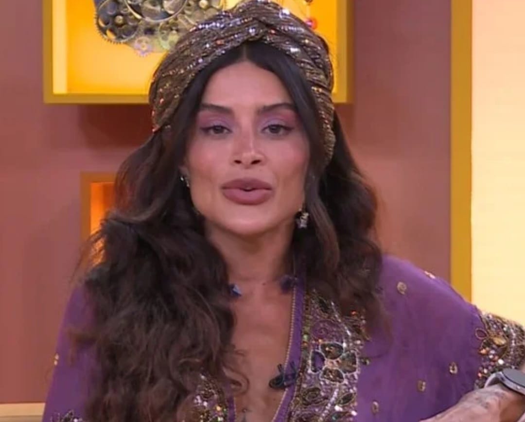 <p><span style=font-weight: 400;>Aline se defendeu, afirmando que suas falas refletem sua forma natural de se expressar e que não teve a intenção de impor crenças aos colegas de confinamento.</span></p>
