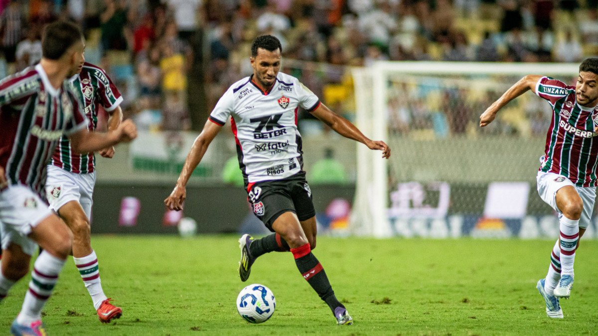 Lucas Braga, atacante do Vitória, tem acerto encaminhado com o Fortaleza