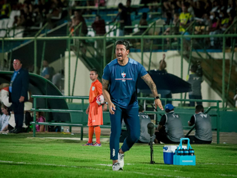 Thiago Carpini comanda o Fortaleza na vitória por 1 a 0, diante do Horizonte.