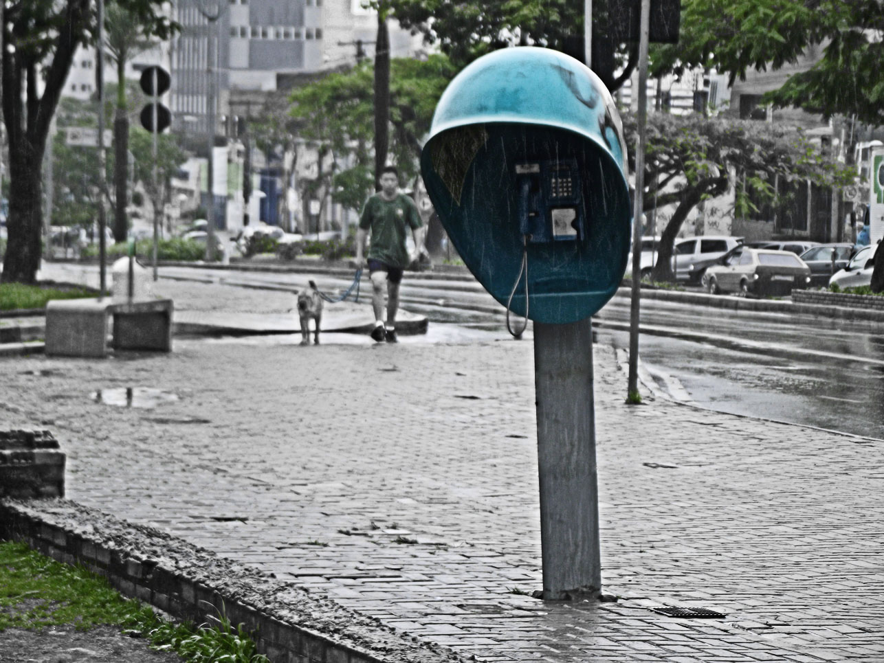 <p><span style=font-weight: 400;>A Algar segue caminho semelhante e também planeja desativar seus telefones públicos, que estão em sua maioria localizados em Minas Gerais. </span></p>
