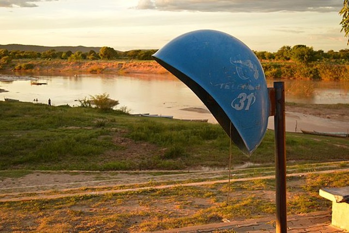 <p><span style=font-weight: 400;>Com isso, as empresas passaram a optar pela remoção dos aparelhos, hoje sob responsabilidade de cinco operadoras: Vivo, Algar, Oi, Claro e Sercomtel.</span></p><?php if (strpos(site('ds_site_link'), '/apostas') === false): ?>
    </div>
    <div class=