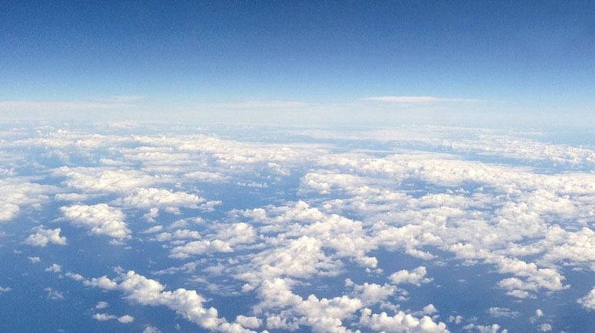 <p>Novas buscas foram realizadas, com centenas de aviões, sucessivas vezes. Mas nunca foi encontrado qualquer vestígio das aeronaves.</p><?php if (strpos(site('ds_site_link'), '/apostas') === false): ?>
    </div>
    <div class=