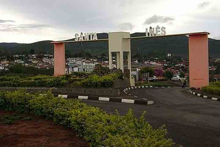 <p>O artista também tem trabalhos espalhados em museus de estados como Rio de Janeiro, São Paulo, Minas Gerais, Santa Catarina e Ceará.</p><?php if (strpos(site('ds_site_link'), '/apostas') === false): ?>

    </div>

    <div class=