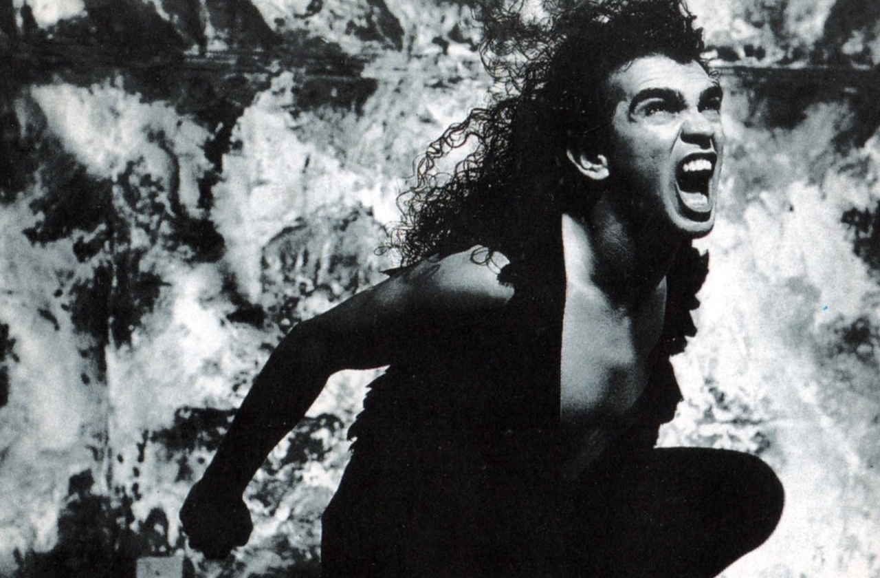 <p>Edson Cordeiro mostrou, assim, que ainda ostenta uma voz incomparável, mesmo sem o alcance fenomenal dos anos 1990, quando foi revelado como prodígio.</p>
