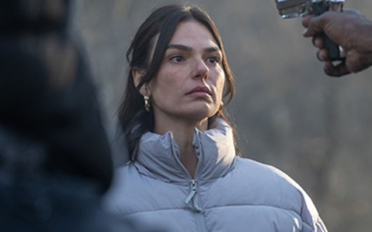 <p>A atriz Ísis Valverde foi indicada ao Framboesa de Ouro na categoria de pior atriz coadjuvante por sua participação no filme Código Alarum, ao lado de Sylvester Stallone e Scott Eastwood. Sua estreia em uma produção hollywoodiana não agradou à crítica desse prêmio satírico.</p>
