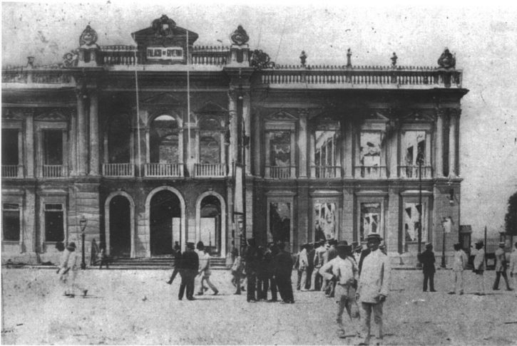 <p>O bairro era o centro político, econômico e cultural da cidade, e abrigava os edifícios mais importantes, como o Palácio do Governo (foto) e a Igreja da Sé.</p>
