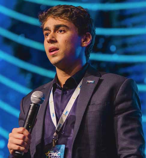 <p>Nikolas Ferreira nasceu em 30 de maio de 1996, em Belo Horizonte. Desde 1º de fevereiro de 2023, ele ocupa o cargo de deputado federal por Minas Gerais.</p>
