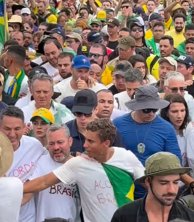 <p>O objetivo é a realização de um ato em apoio ao ex-presidente Jair Bolsonaro , que está preso, e contra as condenações referentes aos crimes cometidos em 8 de janeiro de 2023 na Praça dos Três Poderes, em Brasília.</p></div>

<!-- INTERBANNER 5 [RETANGULO(BR)] - DESKTOP - [INTERNAS] -->
<div class=