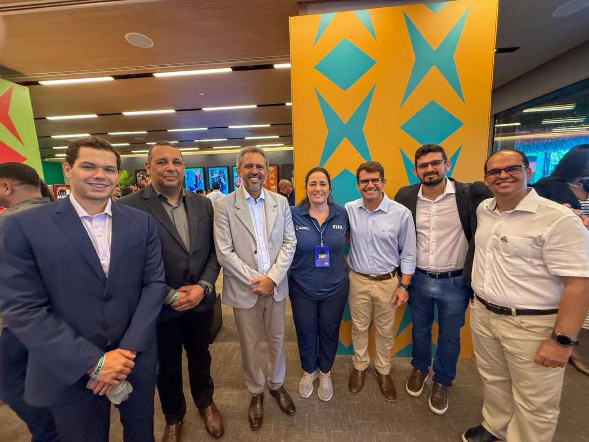 ￼COMITIVA com o governador Elmano de Freitas prestigiou o evento (Foto: Lucas Almeida / Casa Civil)