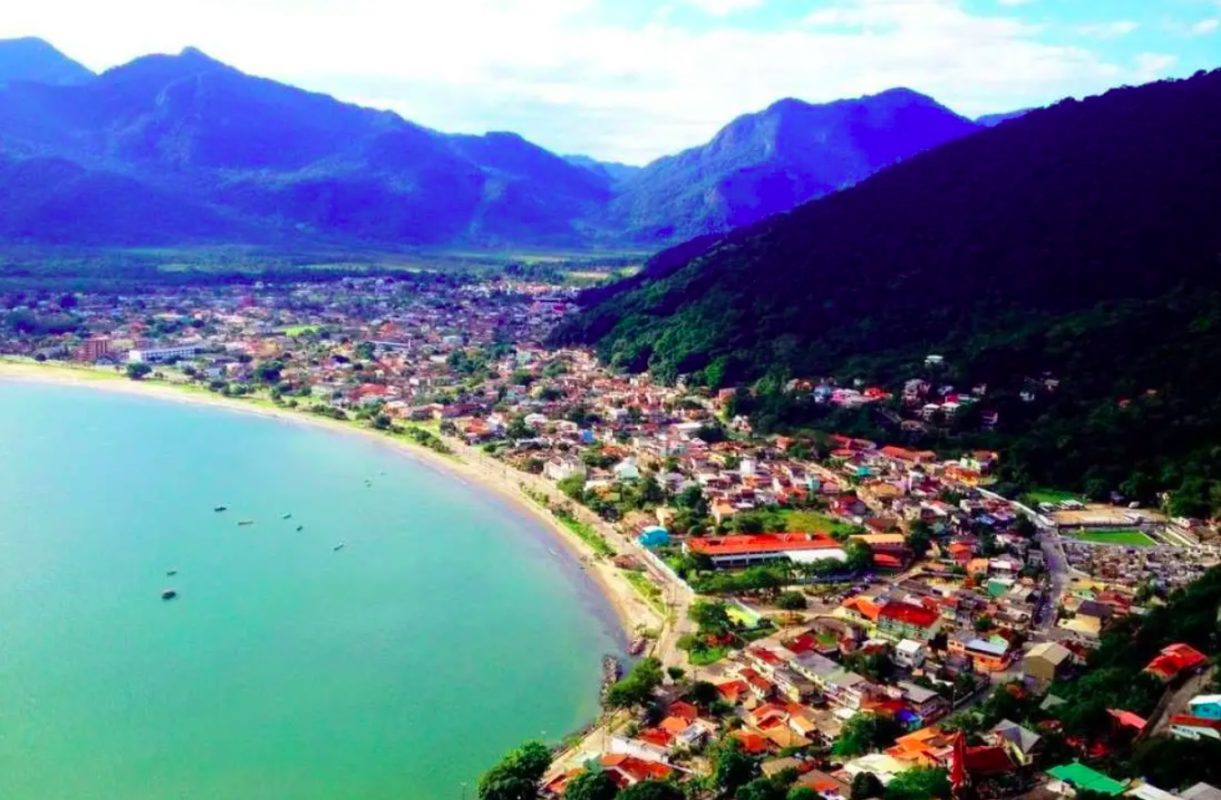 <p>No estado do Rio de Janeiro, Mangaratiba, conhecida por seus condomínios de luxo, como a casa do jogador Neymar, é citada pela curiosa estatística.</p>
