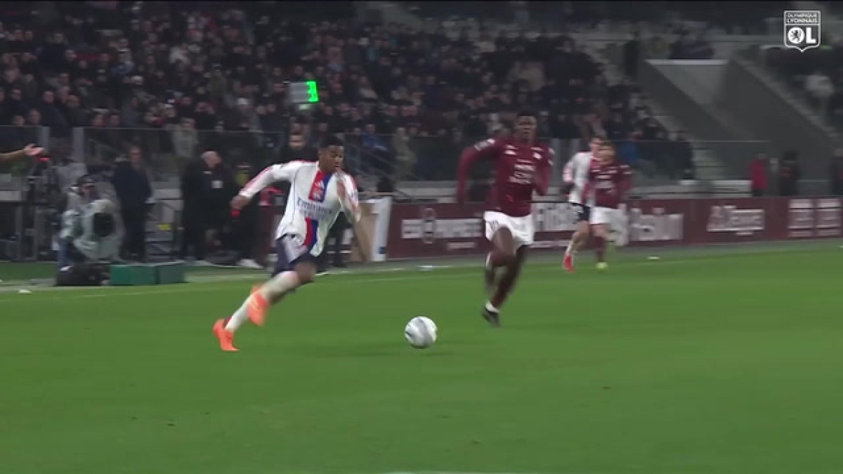 Endrick marca seu primeiro hat-trick pelo Lyon