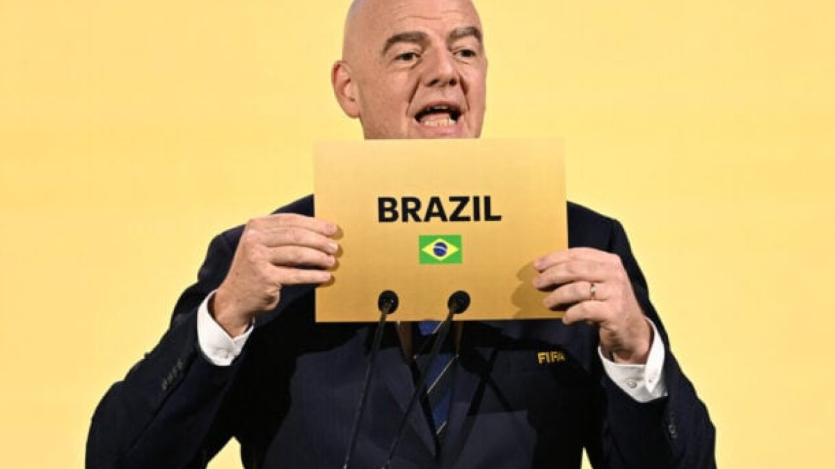 Presidente da Fifa está em Brasília e se reúne com Lula, Samir Xaud, Carlo Ancelotti e Rodrigo Caetano; Brasil quer sediar Copa de Clubes