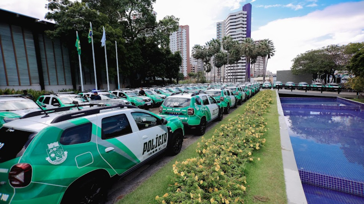 Viaturas semiblindadas foram entregues no Palácio da Abolição, em Fortaleza