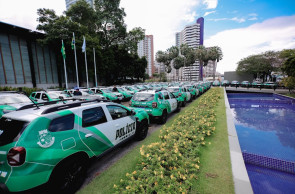 Viaturas semiblindadas foram entregues no Palácio da Abolição, em Fortaleza