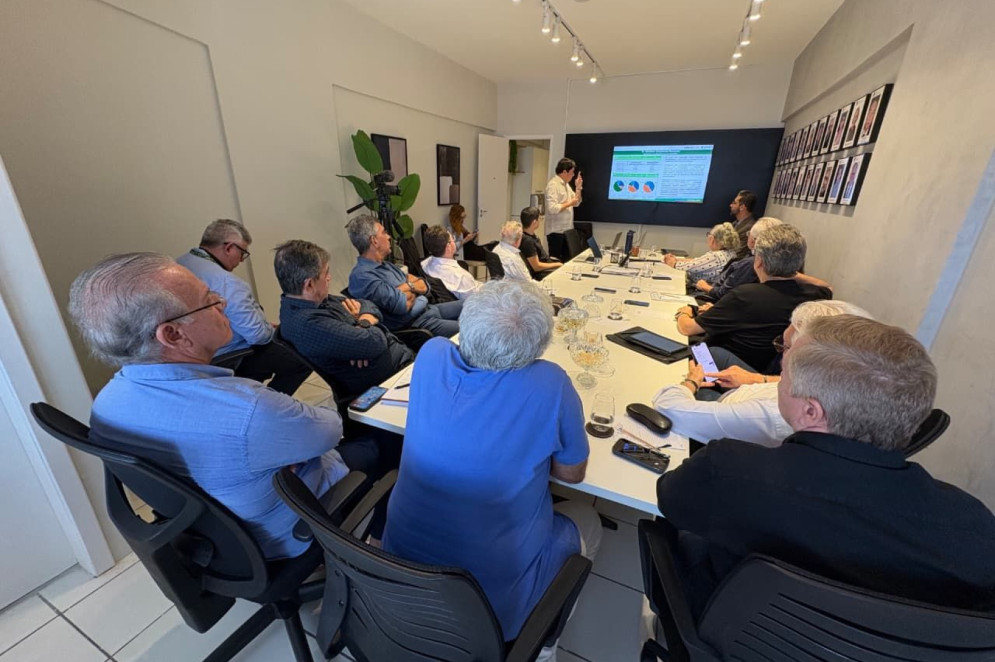 Reuni&atilde;o da Academia Cearense de Economia(Foto: Luc&iacute;lio Lessa/ACE/Divulga&ccedil;&atilde;o)