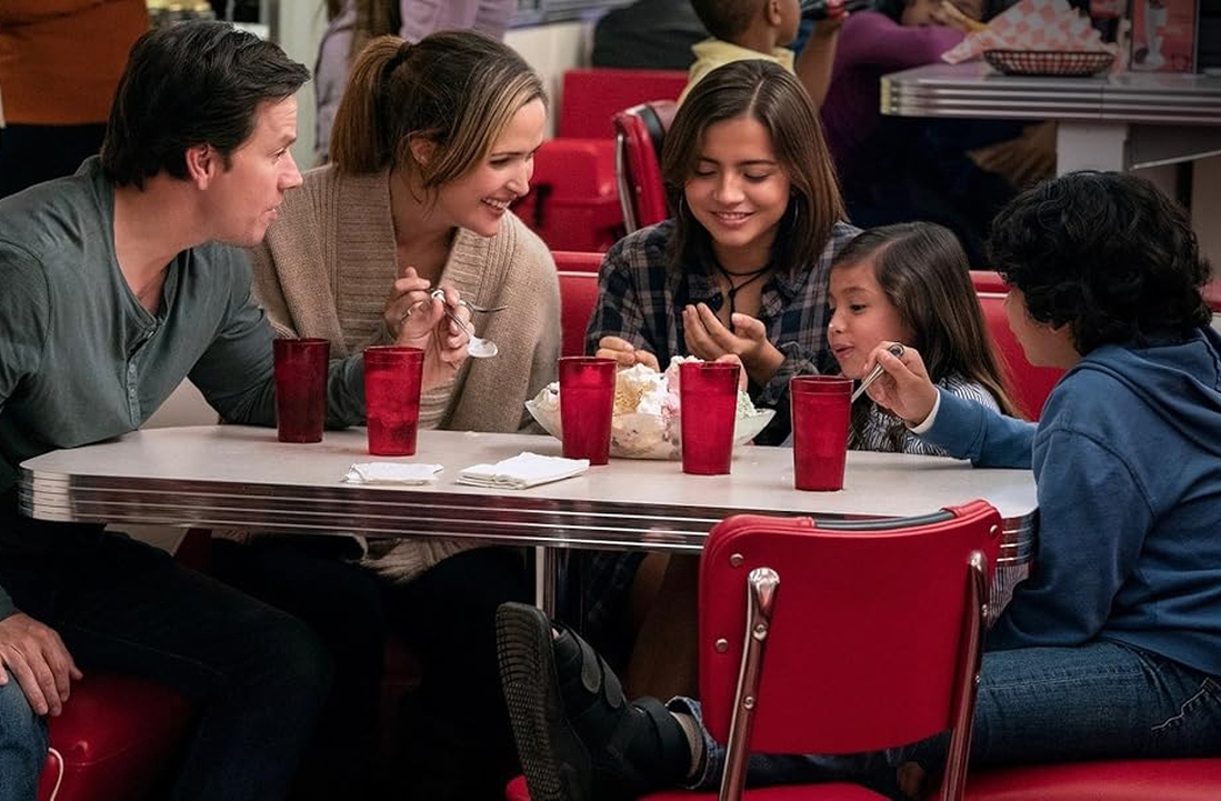 <p>Em 2018, participou de “Sicário: Dia do Soldado” e de “De Repente Uma Família”. Os filmes foram bem recebidos pela crítica e ampliaram sua visibilidade. No ano seguinte, quando mudou o sobrenome para Merced devido à sua avó, teve o primeiro papel como protagonista ao liderar “Dora e a Cidade Perdida”.</p>
