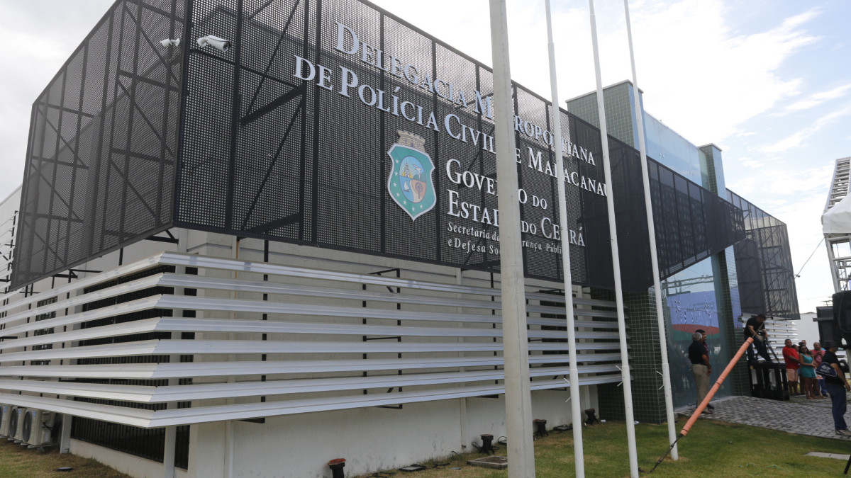 Oito suspeitos foram detidos após denúncia de tentativa de sequestro em Maracanaú
