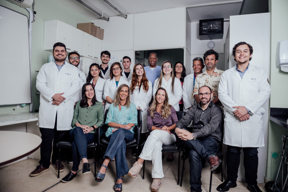 Tatiana Coelho de Sampaio e equipe de pesquisadores da polilaminina(Foto: Luciana Sposito)