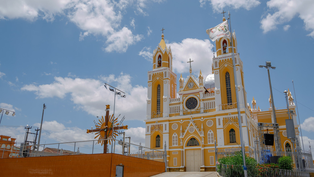 Canindé registrou aproximadamente 120 milímetros de chuva por volta das 18h30 até 20h nesta quarta-feira, 28. Na foto, Basílica de São Francisco das Chagas de Canindé