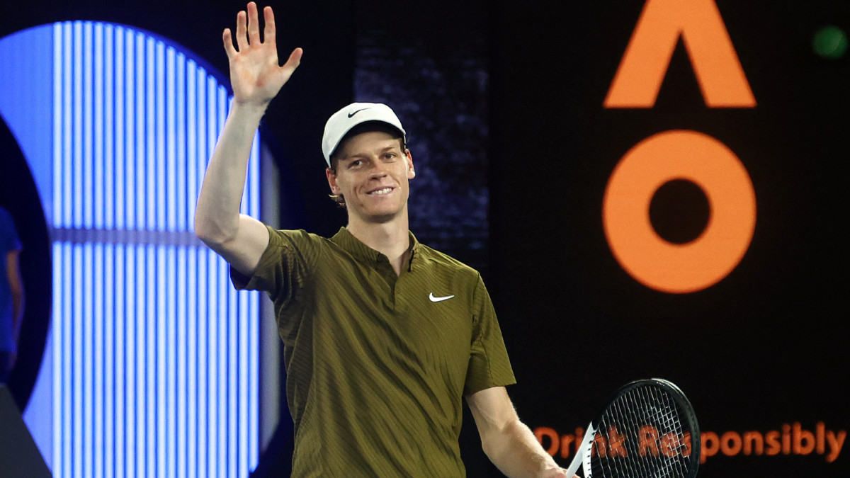 Número 2 do mundo, Sinner enfrentará Djokovic na semifinal do Australian Open 2026