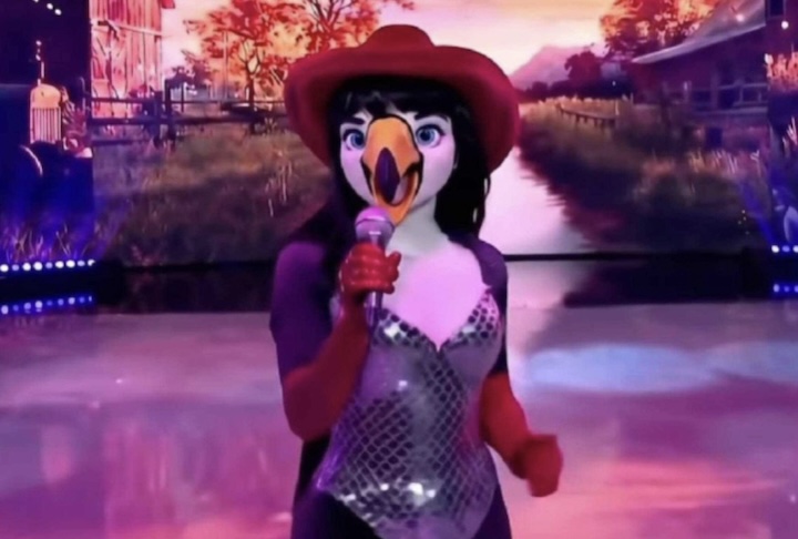 O hit mais reproduzido da “cantora” é a música “São Paulo”, paródia de “Empire State of Mind”, sucesso de Jay-Z e Alicia Keys.
