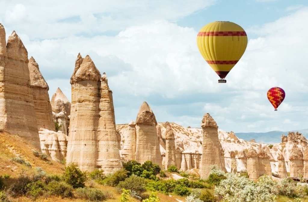 Além do valor científico, as chaminés de fada têm potencial turístico. Regiões como a Capadócia se tornaram destinos populares por causa dessas formações, e Goiás pode seguir o mesmo caminho, oferecendo trilhas, passeios guiados e atividades educativas.
