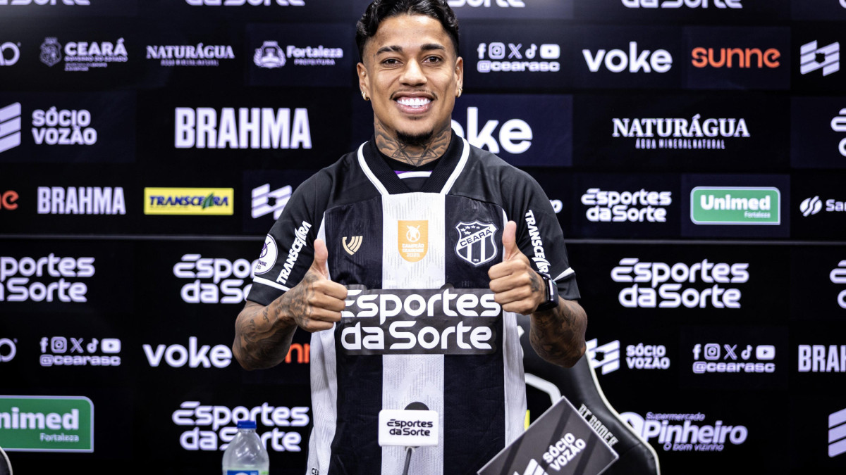 O atacante Matheusinho foi apresentado oficialmente pelo Ceará 