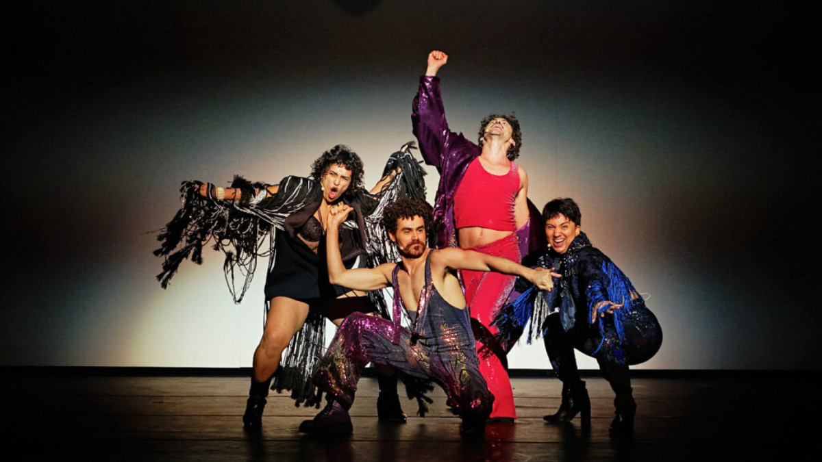 Protagonizada por Jesu&iacute;ta Barbosa, pe&ccedil;a "Sonho El&eacute;trico" &eacute; apresentada em Fortaleza no final de fevereiro e tem elenco formado tamb&eacute;m por Jessyca Meireles, Idylla Silmarovi e Cleom&aacute;cio In&aacute;cio