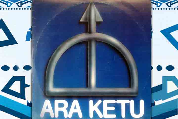 Em 1987, o Ara Ketu deu passo decisivo ao se transformar em banda, lançando seu primeiro álbum homônimo. Ao ampliar sua projeção nacional e internacional, levando o axé e o samba-reggae para além das ruas de Salvador, inaugurou uma nova fase, agora nos palcos e rádios em todo o Brasil.
