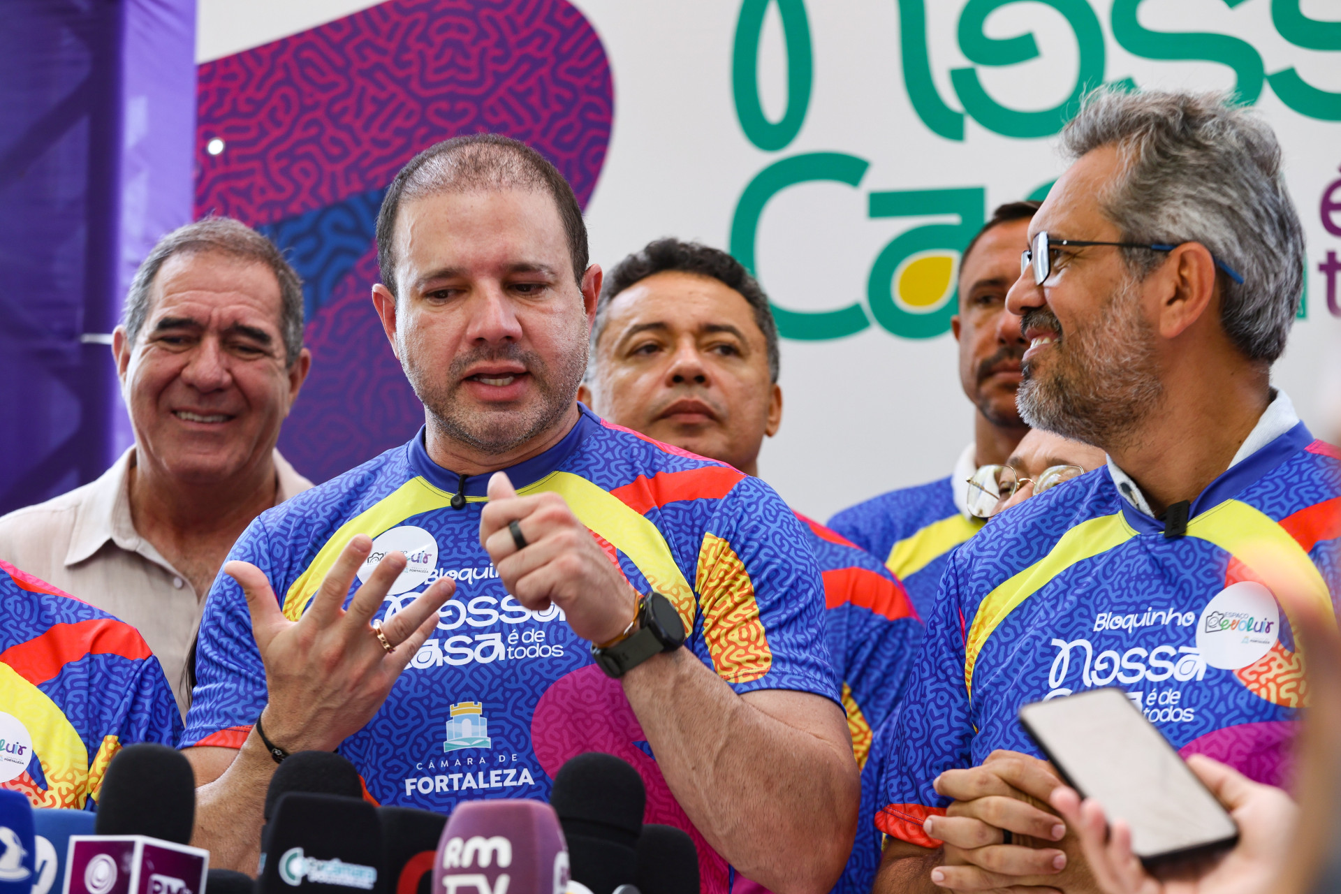 FORTALEZA, CEARÁ,  BRASIL- 31.01.2026:    Vereadores(as) Aglaylson, Mari Lacerda, Deputado Federal Luiz Gastão, Chagas Vieira - Sec Casa Civil, Elmano de Freitas - Governador do Estado do Ceará, Evandro Leitão - Prefeito de Fortaleza,  Léo Couto - Presidente da Câmara Municipal de Fortaleza., Vereador Leo Couto leva serviços ao Passeio Público - Praça dos Mártires (R. Dr. João Moreira, Centro), e anuncia local da nova sede da Câmara Municipal de Fortaleza. (Daniel Galber/Especial para O POVO)