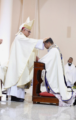  Ordena&ccedil;&atilde;o epicospal do monsenhor Antonio Carlos do Nascimento aconteceu nesta segunda-feira, 2