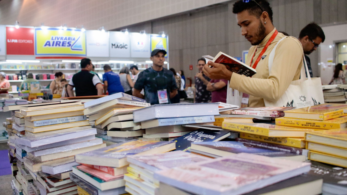Premia&ccedil;&atilde;o nacional de literatura abre espa&ccedil;o para autores estreantes com pr&ecirc;mio de R$ 30 mil. (Foto: Samuel Setubal/ O Povo)