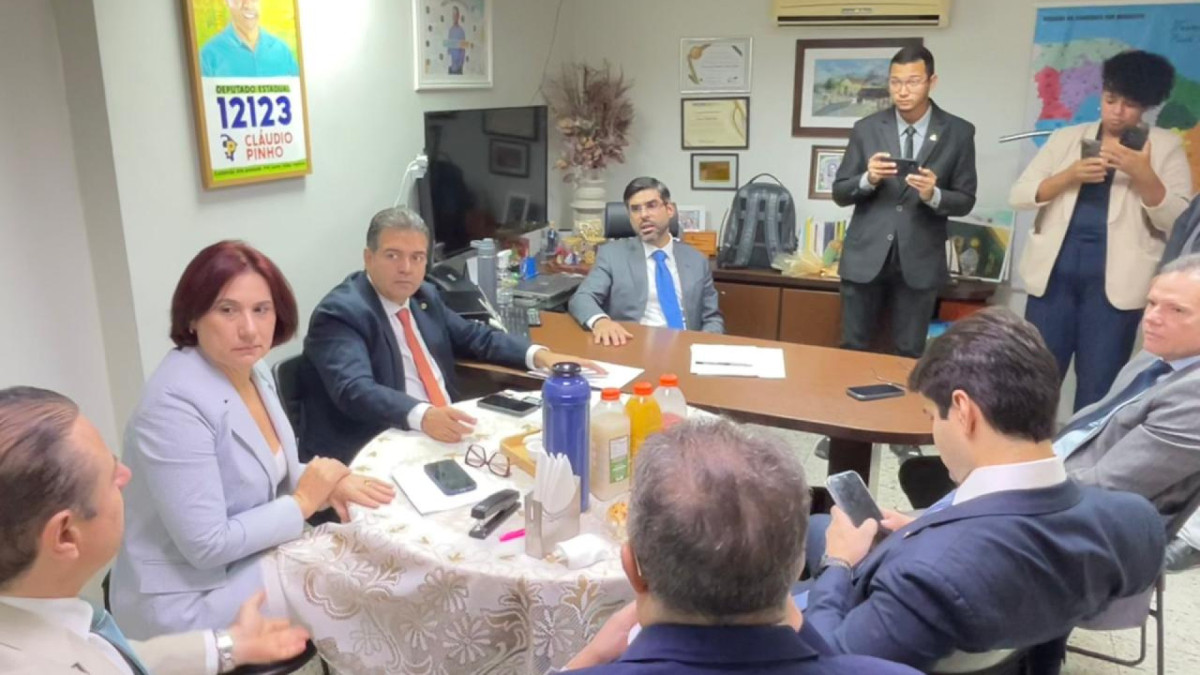 Café da oposição aconteceu no gabinete do deputado estadual Cláudio Pinho (PDT)