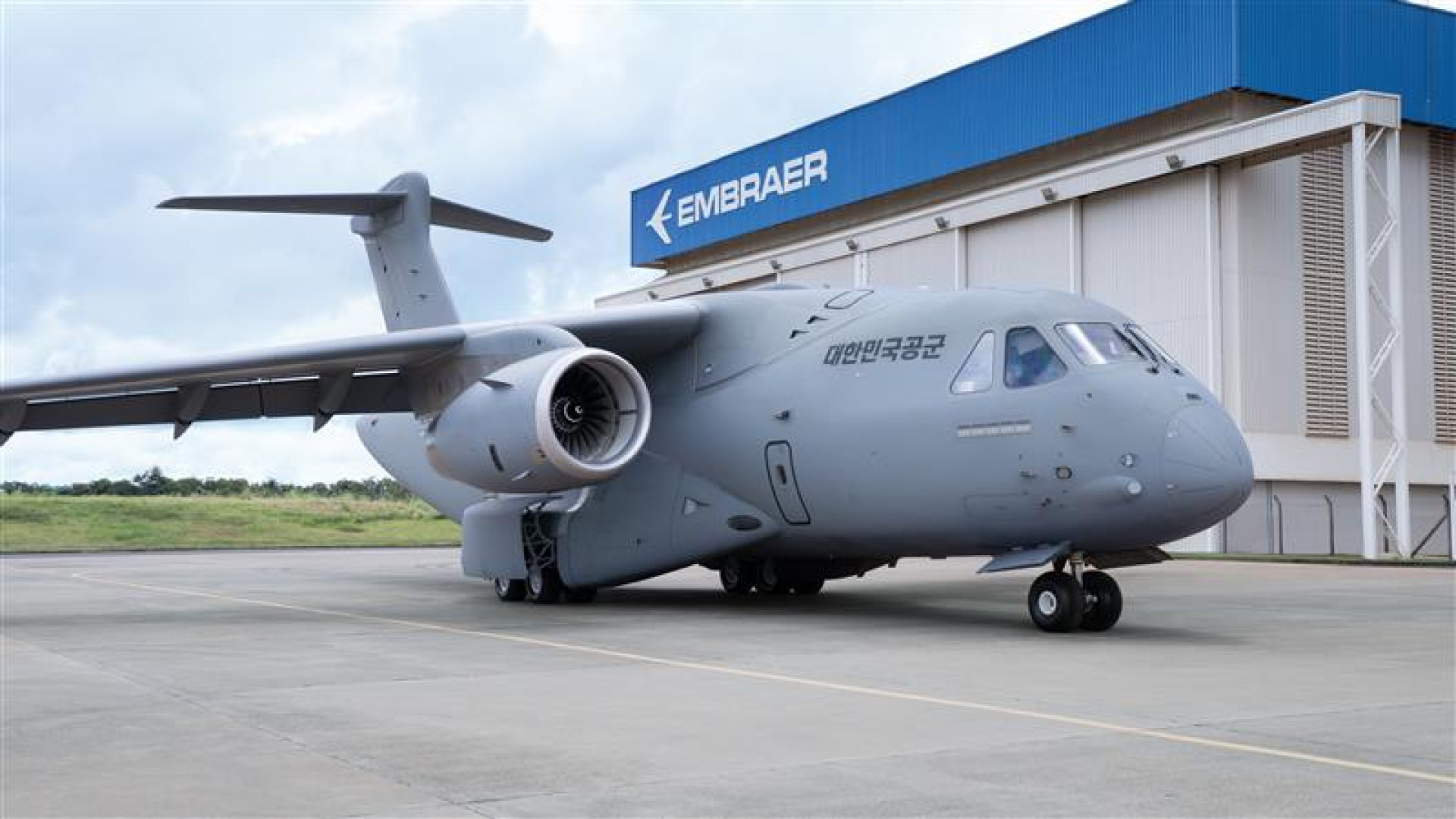 Primeira aeronave de transporte militar C-390 Millennium para a Força Aérea da República da Coreia (ROKAF) chegou à fase final de seu processo de montagem (Foto: EMBRAER- DIVULGAÇÃO)