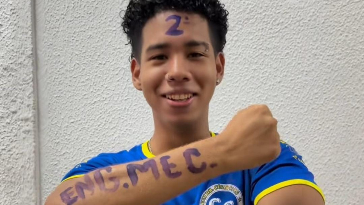 A escola pública Dr. César Cals obteve mais de 250 aprovações nas primeiras chamadas da UECE, do Sisu e do Prouni