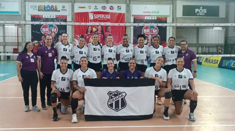 Atletas do Ceará Vôlei no Ginásio da Universidade do Extremo Sul Catarinense, em Criciúma (SC) 