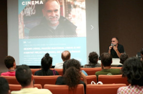 Karim Aïnouz em sessão com seus primeiros filmes no Cineclube Âncora, na Escola Porto Iracema das Artes. 25/09/2018